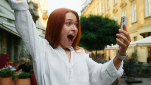 Vrouw Wint een Online Casino’s Spel Zonder Cruks